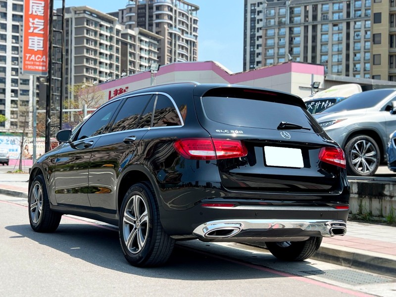 Mercedes-Benz/賓士   GLC-CLASS  GLC300 2018 Benz GLC300 4MATIC SUV 賓士 休旅車 全台最便宜 全車如新 車況超讚 原鈑件 可認證 | 新北市汽車商業同業公會｜TACA優良車商聯盟｜中古、二手車買車賣車公會認證保固