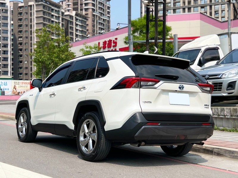 Toyota  RAV4 2020 Toyota RAV4 2.5 Hybrid旗艦 油電 豐田 一手車 超低里程 只跑3萬 新車保固內 原鈑件 | 新北市汽車商業同業公會｜TACA優良車商聯盟｜中古、二手車買車賣車公會認證保固