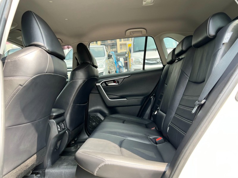 Toyota  RAV4 2020 Toyota RAV4 2.5 Hybrid旗艦 油電 豐田 一手車 超低里程 只跑3萬 新車保固內 原鈑件 | 新北市汽車商業同業公會｜TACA優良車商聯盟｜中古、二手車買車賣車公會認證保固