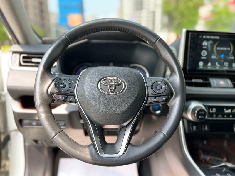 Toyota  RAV4 2020 Toyota RAV4 2.5 Hybrid旗艦 油電 豐田 一手車 超低里程 只跑3萬 新車保固內 原鈑件 | 新北市汽車商業同業公會｜TACA優良車商聯盟｜中古、二手車買車賣車公會認證保固