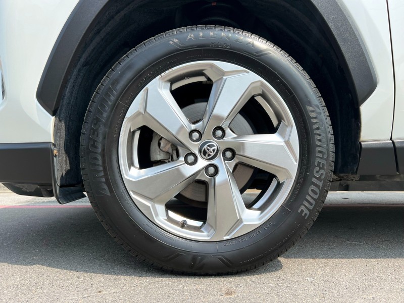 Toyota  RAV4 2020 Toyota RAV4 2.5 Hybrid旗艦 油電 豐田 一手車 超低里程 只跑3萬 新車保固內 原鈑件 | 新北市汽車商業同業公會｜TACA優良車商聯盟｜中古、二手車買車賣車公會認證保固