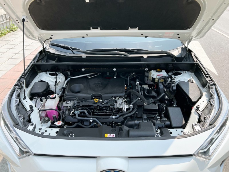 Toyota  RAV4 2020 Toyota RAV4 2.5 Hybrid旗艦 油電 豐田 一手車 超低里程 只跑3萬 新車保固內 原鈑件 | 新北市汽車商業同業公會｜TACA優良車商聯盟｜中古、二手車買車賣車公會認證保固