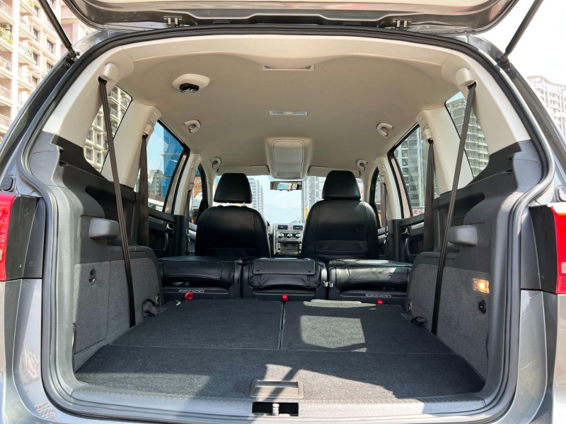 Volkswagen 福斯  Touran 2014 Volkswagen Touran 1.6 TDI柴油款 一手車 原廠保養 原鈑件 福斯 土狼 MPV 實車價 | 新北市汽車商業同業公會｜TACA優良車商聯盟｜中古、二手車買車賣車公會認證保固