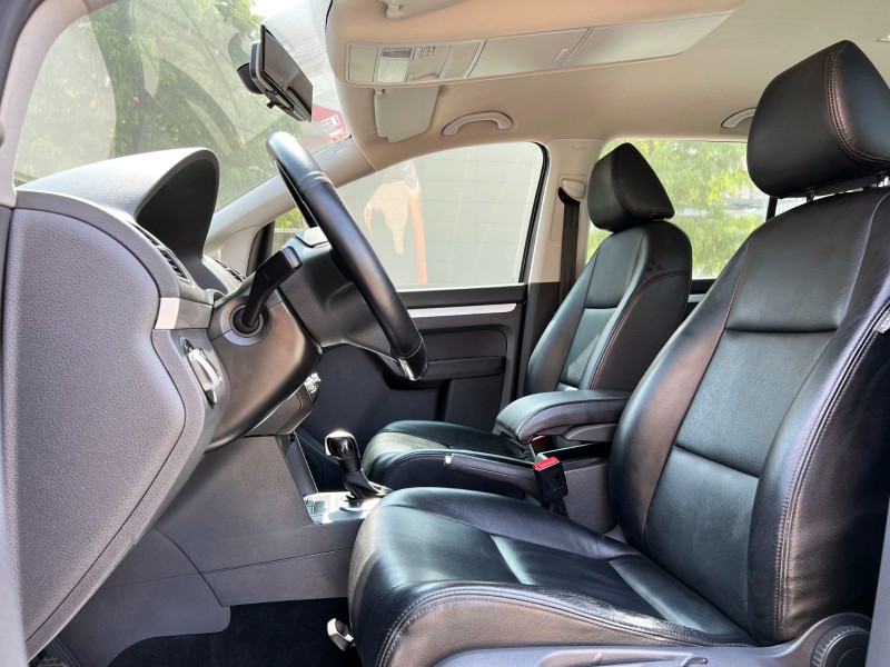 Volkswagen 福斯  Touran 2014 Volkswagen Touran 1.6 TDI柴油款 一手車 原廠保養 原鈑件 福斯 土狼 MPV 實車價 | 新北市汽車商業同業公會｜TACA優良車商聯盟｜中古、二手車買車賣車公會認證保固