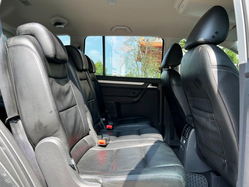 Volkswagen 福斯  Touran 2014 Volkswagen Touran 1.6 TDI柴油款 一手車 原廠保養 原鈑件 福斯 土狼 MPV 實車價 | 新北市汽車商業同業公會｜TACA優良車商聯盟｜中古、二手車買車賣車公會認證保固