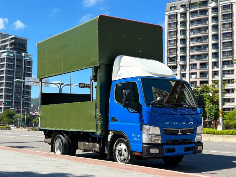 Mitsubishi  Canter 2019 MITSUBISHI CANTER 11呎半 升降尾門 電動升降篷 只跑10萬 原廠保養 堅達 貨車 商用車  | 新北市汽車商業同業公會｜TACA優良車商聯盟｜中古、二手車買車賣車公會認證保固