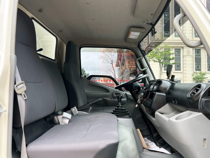 Hino  300 2021 HINO 300 11呎半 4芯升降尾門 車況超讚 全車如新 貨車 商用車 日野 6期環保 出廠5噸 實車實價 | 新北市汽車商業同業公會｜TACA優良車商聯盟｜中古、二手車買車賣車公會認證保固