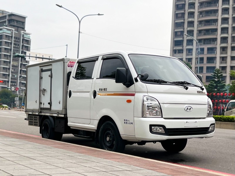 Hyundai  Porter 2022 Hyundai Porter 2.5 雙廂6人座 -25冷凍車 自排 只跑2萬 原廠保養 現代 小霸王 貨車 | 新北市汽車商業同業公會｜TACA優良車商聯盟｜中古、二手車買車賣車公會認證保固