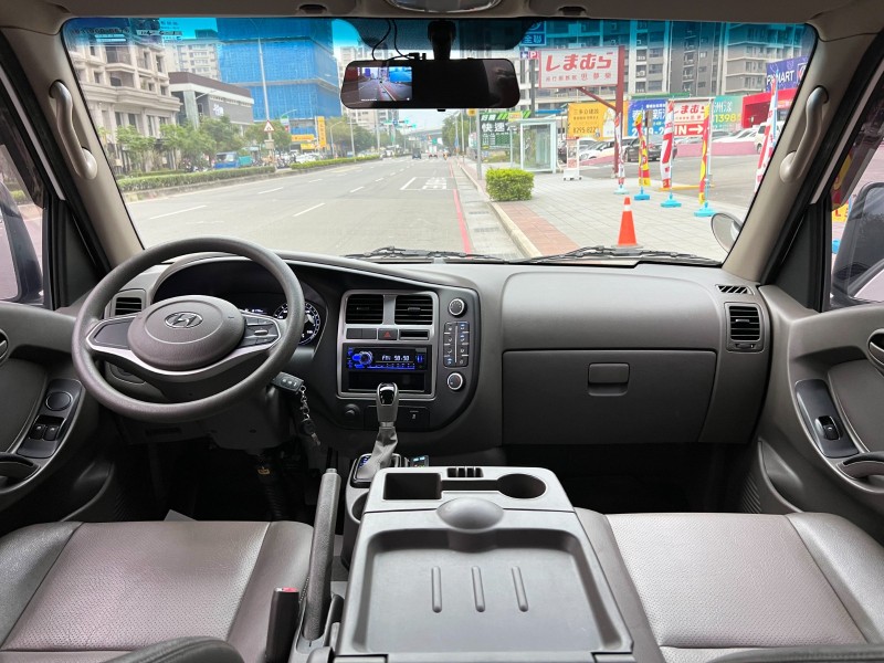 Hyundai  Porter 2022 Hyundai Porter 2.5 雙廂6人座 -25冷凍車 自排 只跑2萬 原廠保養 現代 小霸王 貨車 | 新北市汽車商業同業公會｜TACA優良車商聯盟｜中古、二手車買車賣車公會認證保固