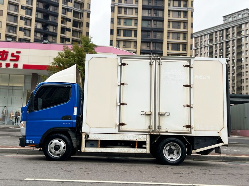 Mitsubishi  Canter 2021 MITSUBISHI CANTER 11呎半 自排 高廂 4芯尾門 只跑2萬 原廠保養 堅達 貨車 商用車 | 新北市汽車商業同業公會｜TACA優良車商聯盟｜中古、二手車買車賣車公會認證保固