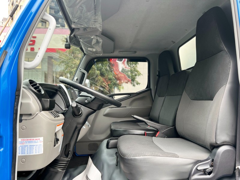 Mitsubishi  Canter 2021 MITSUBISHI CANTER 11呎半 自排 高廂 4芯尾門 只跑2萬 原廠保養 堅達 貨車 商用車 | 新北市汽車商業同業公會｜TACA優良車商聯盟｜中古、二手車買車賣車公會認證保固