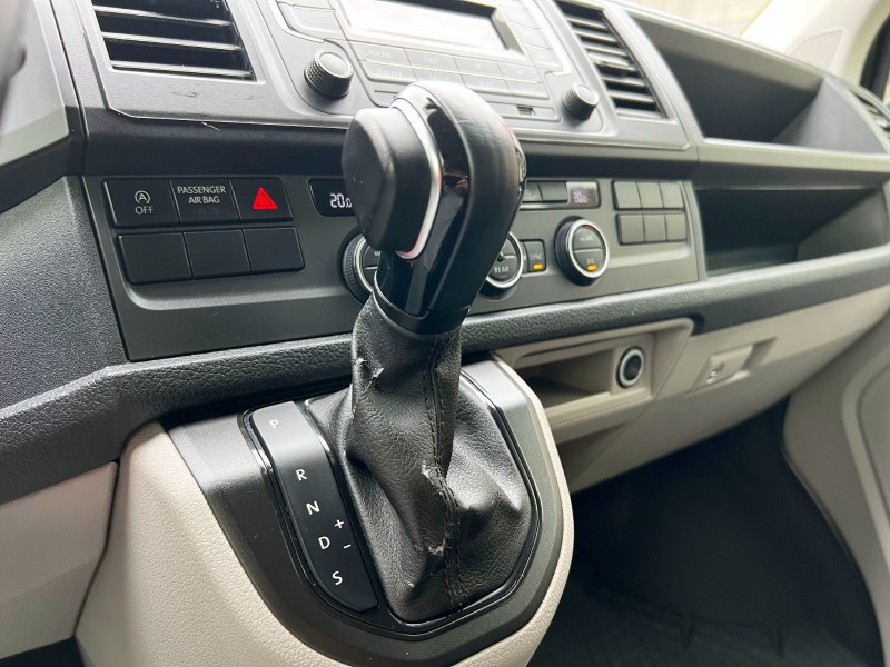 Volkswagen 福斯  T6  T6 CARAVELLE 2018 Volkswagen Caravelle T6 9人座 2+2+2+3 全車超漂亮 車況超讚 福斯 箱型車 | 新北市汽車商業同業公會｜TACA優良車商聯盟｜中古、二手車買車賣車公會認證保固