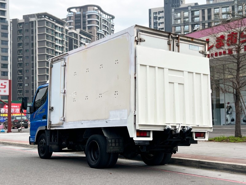 Mitsubishi  Canter 2015 MITSUBISHI CANTER 11呎半 自排 高廂 雙芯尾門 只跑16萬 FUSO 堅達 貨車 商用車 | 新北市汽車商業同業公會｜TACA優良車商聯盟｜中古、二手車買車賣車公會認證保固