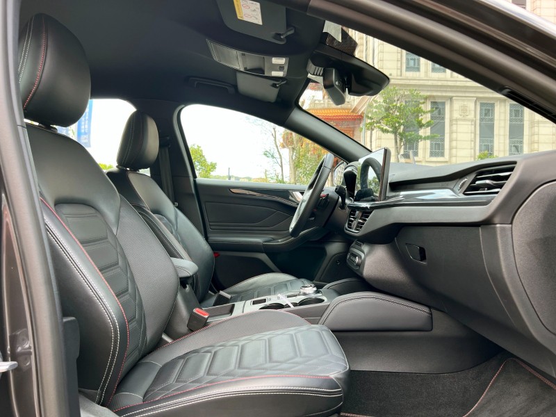 Ford/福特  Focus 2024 Ford Focus 5D ST-Line Vignale 跟新車只差價錢 只跑1.8萬公里 MK4.5 福特 | 新北市汽車商業同業公會｜TACA優良車商聯盟｜中古、二手車買車賣車公會認證保固