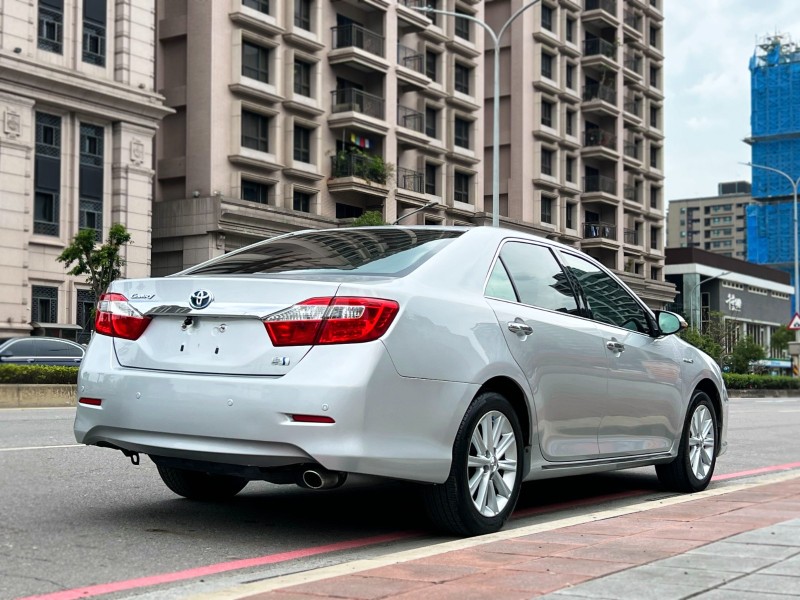 Toyota  Camry 《只跑11萬》2012 Toyota Camry Hybrid-G 超低里程 全車超漂亮 油電車 豐田 冠美麗 安卓機 | 新北市汽車商業同業公會｜TACA優良車商聯盟｜中古、二手車買車賣車公會認證保固