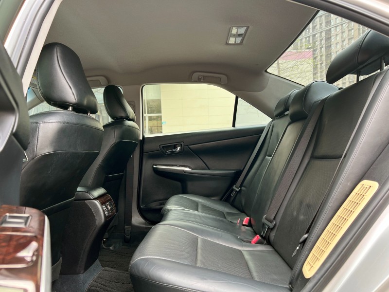 Toyota  Camry 《只跑11萬》2012 Toyota Camry Hybrid-G 超低里程 全車超漂亮 油電車 豐田 冠美麗 安卓機 | 新北市汽車商業同業公會｜TACA優良車商聯盟｜中古、二手車買車賣車公會認證保固