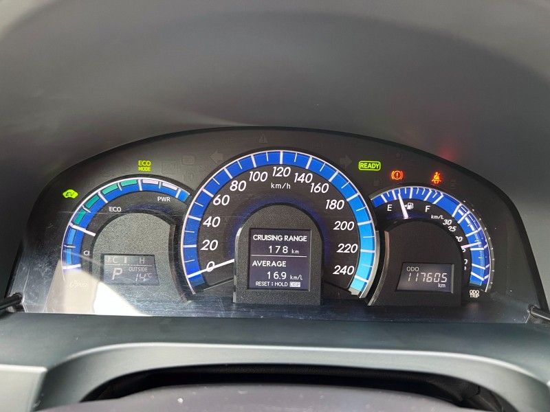 Toyota  Camry 《只跑11萬》2012 Toyota Camry Hybrid-G 超低里程 全車超漂亮 油電車 豐田 冠美麗 安卓機 | 新北市汽車商業同業公會｜TACA優良車商聯盟｜中古、二手車買車賣車公會認證保固