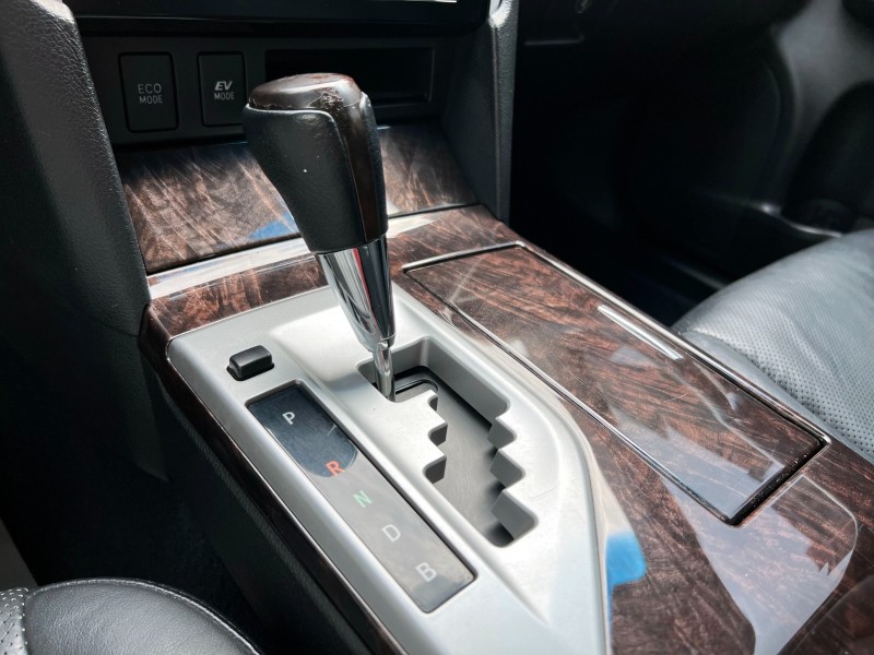 Toyota  Camry 《只跑11萬》2012 Toyota Camry Hybrid-G 超低里程 全車超漂亮 油電車 豐田 冠美麗 安卓機 | 新北市汽車商業同業公會｜TACA優良車商聯盟｜中古、二手車買車賣車公會認證保固
