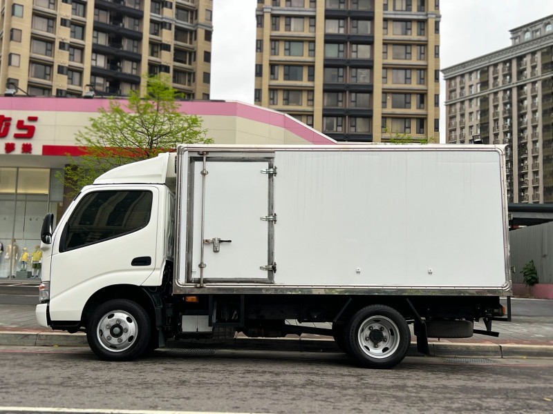 Hino  300 2020 HINO 300 11呎半 -25度 雙溫層冷凍車 全車超漂亮 只跑9萬 車況超讚 日野 貨車 商用車 | 新北市汽車商業同業公會｜TACA優良車商聯盟｜中古、二手車買車賣車公會認證保固