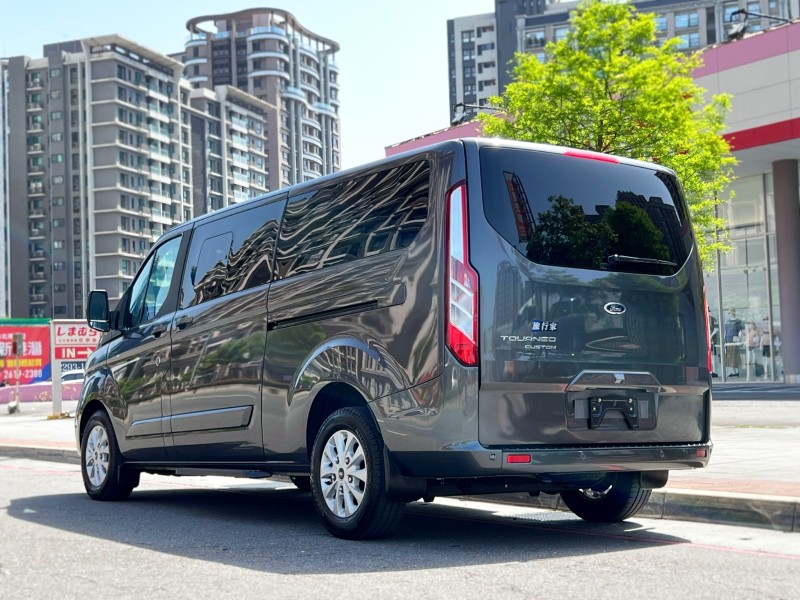 Ford/福特  Tourneo Custom 2022 Ford Tourneo Custom 八座豪華型 一手車 超低里程 只跑1.7萬 新車保固內 旅行家 商務車 | 新北市汽車商業同業公會｜TACA優良車商聯盟｜中古、二手車買車賣車公會認證保固