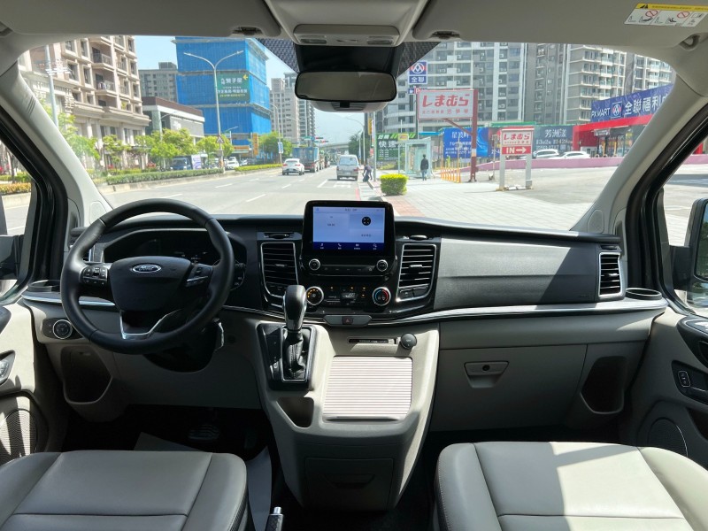 Ford/福特  Tourneo Custom 2022 Ford Tourneo Custom 八座豪華型 一手車 超低里程 只跑1.7萬 新車保固內 旅行家 商務車 | 新北市汽車商業同業公會｜TACA優良車商聯盟｜中古、二手車買車賣車公會認證保固