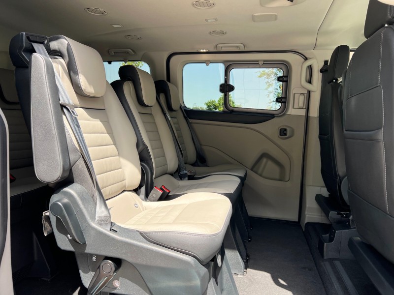 Ford/福特  Tourneo Custom 2022 Ford Tourneo Custom 八座豪華型 一手車 超低里程 只跑1.7萬 新車保固內 旅行家 商務車 | 新北市汽車商業同業公會｜TACA優良車商聯盟｜中古、二手車買車賣車公會認證保固