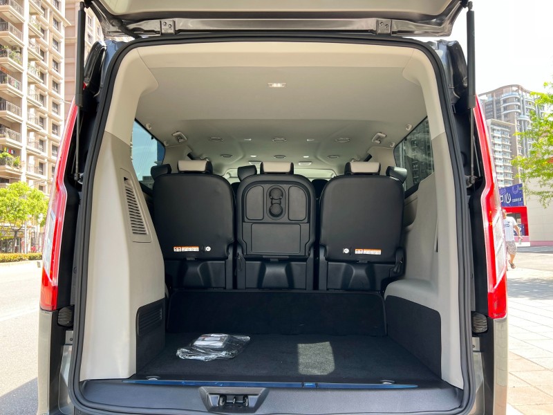 Ford/福特  Tourneo Custom 2022 Ford Tourneo Custom 八座豪華型 一手車 超低里程 只跑1.7萬 新車保固內 旅行家 商務車 | 新北市汽車商業同業公會｜TACA優良車商聯盟｜中古、二手車買車賣車公會認證保固