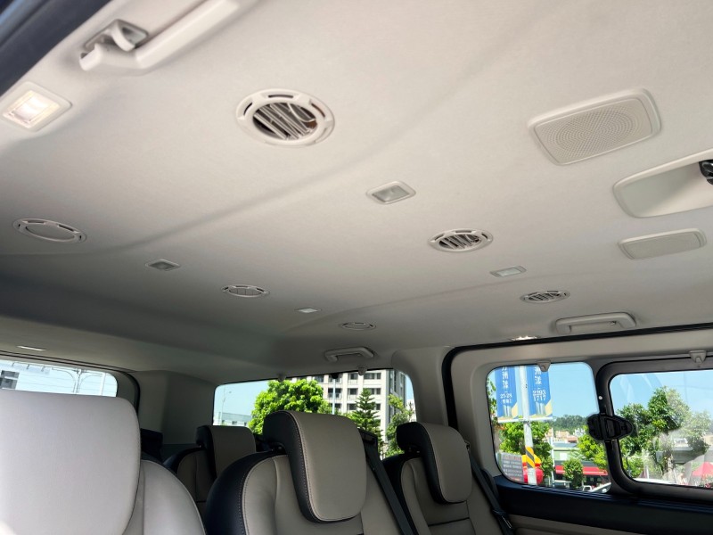 Ford/福特  Tourneo Custom 2022 Ford Tourneo Custom 八座豪華型 一手車 超低里程 只跑1.7萬 新車保固內 旅行家 商務車 | 新北市汽車商業同業公會｜TACA優良車商聯盟｜中古、二手車買車賣車公會認證保固