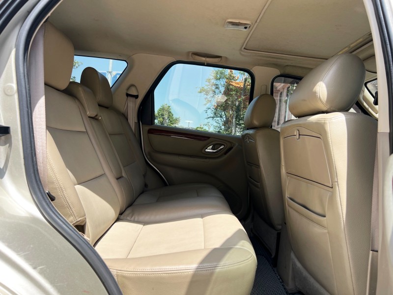 Ford/福特  Escape 2005 Ford Escape 2.3 福特 僅跑20萬 內裝超漂亮 車況超讚 全新輪胎 代步車 休旅車 SUV | 新北市汽車商業同業公會｜TACA優良車商聯盟｜中古、二手車買車賣車公會認證保固