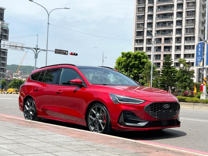 Ford/福特  Focus 2023式 Ford Focus Wagon ST X 德國原裝進口 只跑1萬公里 全車超漂亮 新車保固內 小鋼炮 福特 | 新北市汽車商業同業公會｜TACA優良車商聯盟｜中古、二手車買車賣車公會認證保固