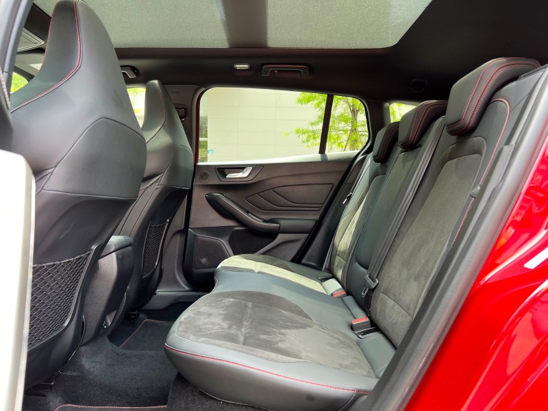 Ford/福特  Focus 2023式 Ford Focus Wagon ST X 德國原裝進口 只跑1萬公里 全車超漂亮 新車保固內 小鋼炮 福特 | 新北市汽車商業同業公會｜TACA優良車商聯盟｜中古、二手車買車賣車公會認證保固