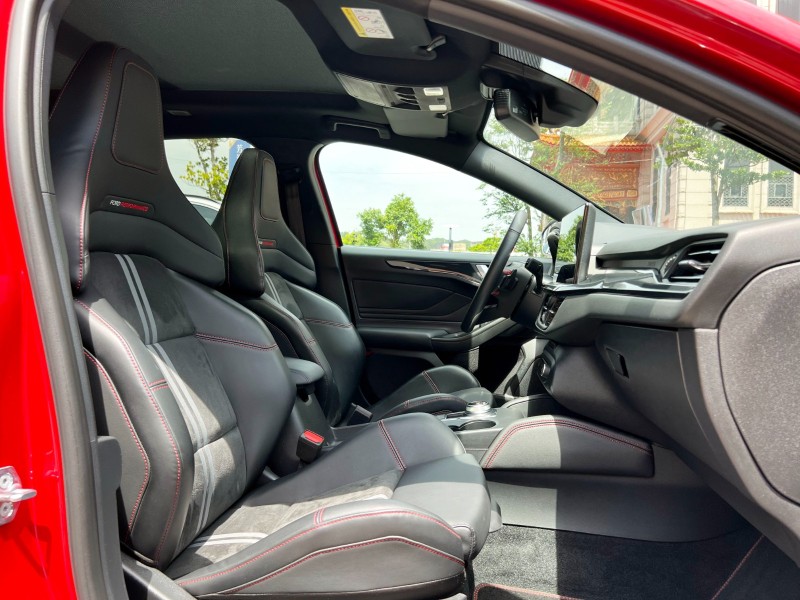 Ford/福特  Focus 2023式 Ford Focus Wagon ST X 德國原裝進口 只跑1萬公里 全車超漂亮 新車保固內 小鋼炮 福特 | 新北市汽車商業同業公會｜TACA優良車商聯盟｜中古、二手車買車賣車公會認證保固