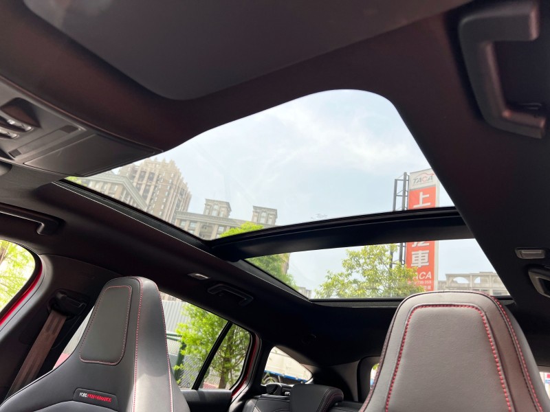 Ford/福特  Focus 2023式 Ford Focus Wagon ST X 德國原裝進口 只跑1萬公里 全車超漂亮 新車保固內 小鋼炮 福特 | 新北市汽車商業同業公會｜TACA優良車商聯盟｜中古、二手車買車賣車公會認證保固