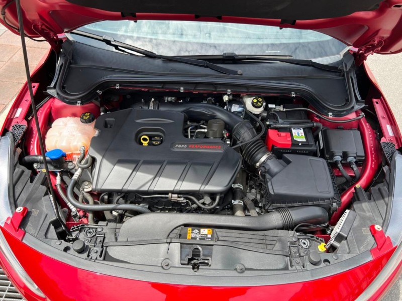 Ford/福特  Focus 2023式 Ford Focus Wagon ST X 德國原裝進口 只跑1萬公里 全車超漂亮 新車保固內 小鋼炮 福特 | 新北市汽車商業同業公會｜TACA優良車商聯盟｜中古、二手車買車賣車公會認證保固