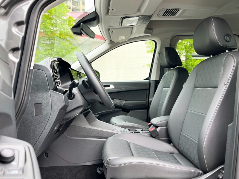 Ford/福特  TOURNEO CONNECT 《旅玩家》2023 Ford Tourneo Connect 2.0玩咖頂級版 只跑3700 新車保固內 5+2 MPV | 新北市汽車商業同業公會｜TACA優良車商聯盟｜中古、二手車買車賣車公會認證保固