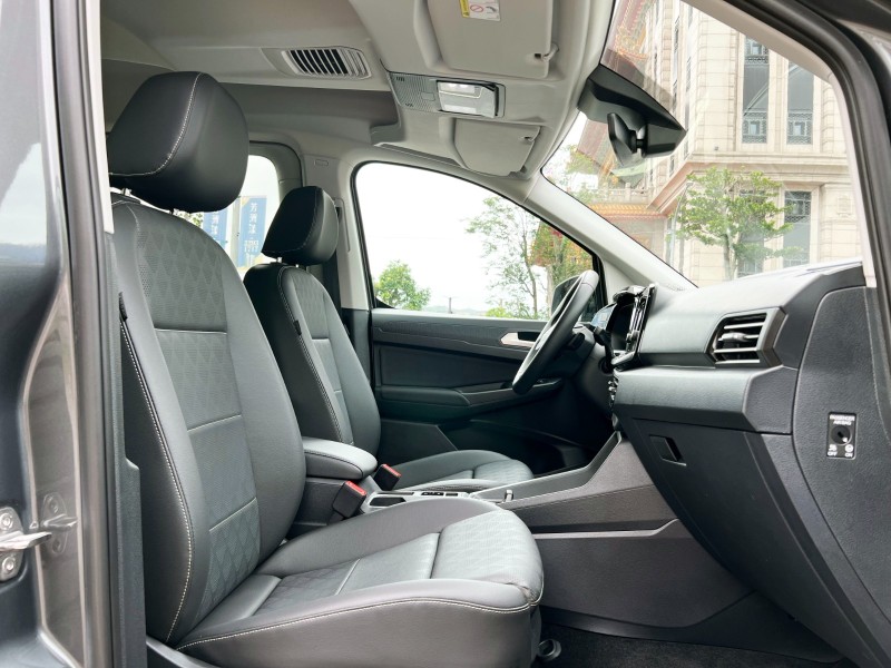 Ford/福特  TOURNEO CONNECT 《旅玩家》2023 Ford Tourneo Connect 2.0玩咖頂級版 只跑3700 新車保固內 5+2 MPV | 新北市汽車商業同業公會｜TACA優良車商聯盟｜中古、二手車買車賣車公會認證保固