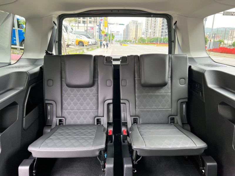 Ford/福特  TOURNEO CONNECT 《旅玩家》2023 Ford Tourneo Connect 2.0玩咖頂級版 只跑3700 新車保固內 5+2 MPV | 新北市汽車商業同業公會｜TACA優良車商聯盟｜中古、二手車買車賣車公會認證保固
