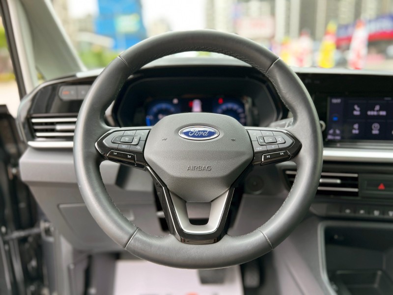 Ford/福特  TOURNEO CONNECT 《旅玩家》2023 Ford Tourneo Connect 2.0玩咖頂級版 只跑3700 新車保固內 5+2 MPV | 新北市汽車商業同業公會｜TACA優良車商聯盟｜中古、二手車買車賣車公會認證保固