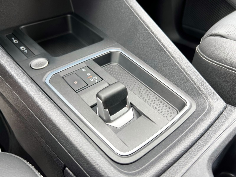 Ford/福特  TOURNEO CONNECT 《旅玩家》2023 Ford Tourneo Connect 2.0玩咖頂級版 只跑3700 新車保固內 5+2 MPV | 新北市汽車商業同業公會｜TACA優良車商聯盟｜中古、二手車買車賣車公會認證保固