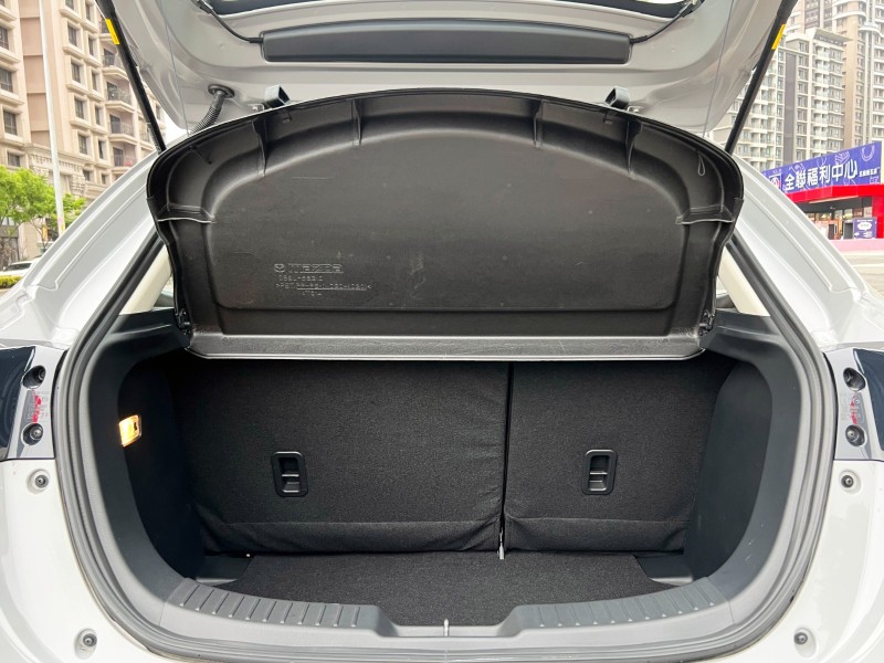 Mazda  Mazda2 《只跑4300公里》2023 Mazda 2 15S Proactive Touring 跟新車只差價錢 馬自達 馬2 | 新北市汽車商業同業公會｜TACA優良車商聯盟｜中古、二手車買車賣車公會認證保固