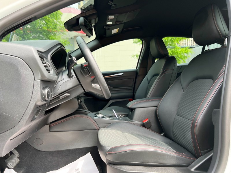 Ford/福特  Focus 《新車保固內》2022 Ford Focus 4D ST-Line Lommel X 只跑5.5萬公里 全車如新 原鈑件 | 新北市汽車商業同業公會｜TACA優良車商聯盟｜中古、二手車買車賣車公會認證保固