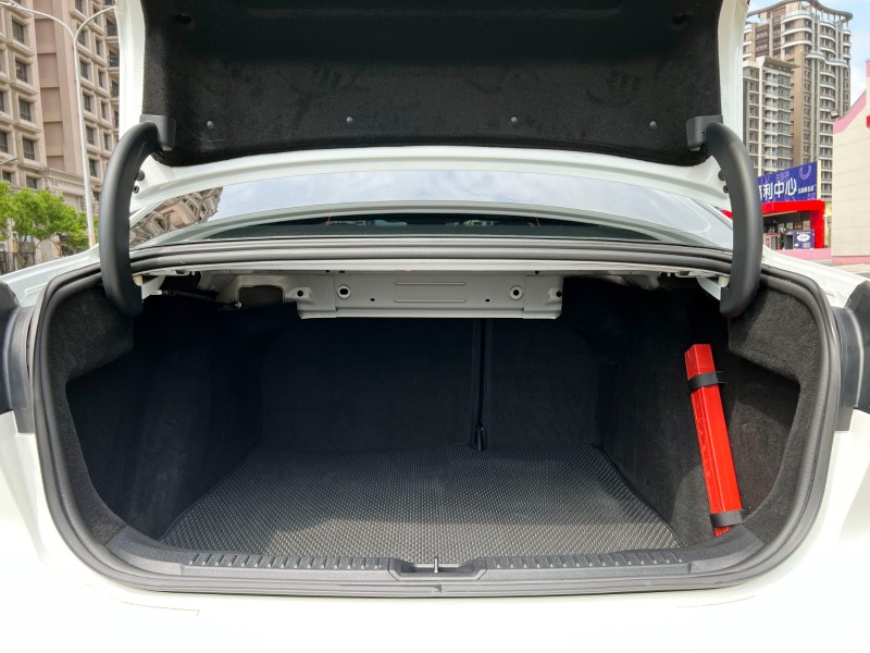 Ford/福特  Focus 《新車保固內》2022 Ford Focus 4D ST-Line Lommel X 只跑5.5萬公里 全車如新 原鈑件 | 新北市汽車商業同業公會｜TACA優良車商聯盟｜中古、二手車買車賣車公會認證保固
