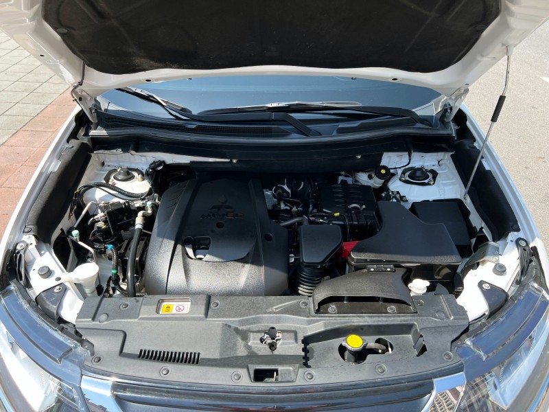 Mitsubishi  Outlander 《全台優質首選》2022 Mitsubishi Outlander S-AWC旗艦型 只跑5.5萬 安卓機 三菱 休旅車 | 新北市汽車商業同業公會｜TACA優良車商聯盟｜中古、二手車買車賣車公會認證保固
