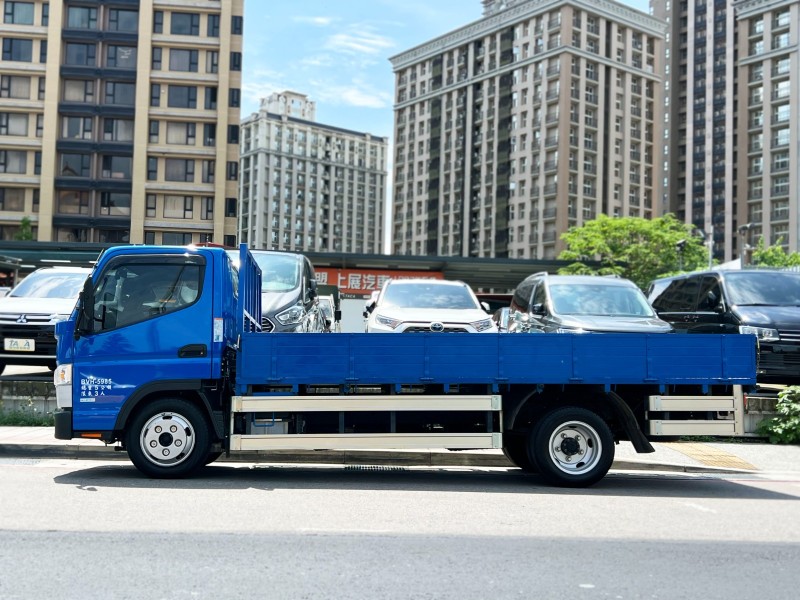 Mitsubishi  Canter 《只跑6萬公里》2023 Mitsubishi Canter 3.0 14尺 鋪花板 一手車 原廠保養 貨車 商用 堅達 | 新北市汽車商業同業公會｜TACA優良車商聯盟｜中古、二手車買車賣車公會認證保固
