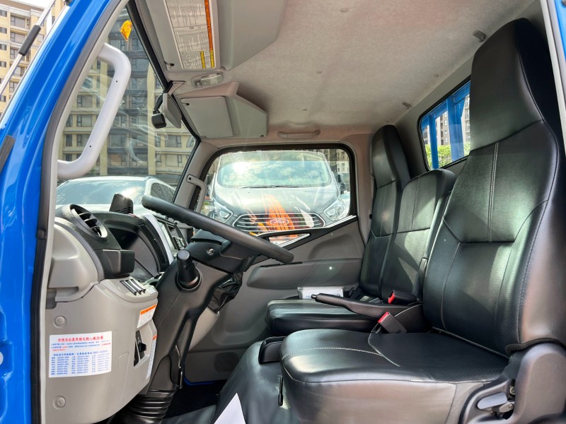 Mitsubishi  Canter 《只跑6萬公里》2023 Mitsubishi Canter 3.0 14尺 鋪花板 一手車 原廠保養 貨車 商用 堅達 | 新北市汽車商業同業公會｜TACA優良車商聯盟｜中古、二手車買車賣車公會認證保固
