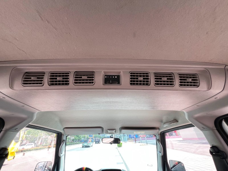 Mitsubishi  Veryca 《自排款》2018 CMC Veryca A180 箱型車 五人座 一手車 原廠保養 中華 凌厲 商用車 市場稀有款 | 新北市汽車商業同業公會｜TACA優良車商聯盟｜中古、二手車買車賣車公會認證保固