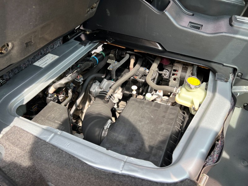 Mitsubishi  Veryca 《自排款》2018 CMC Veryca A180 箱型車 五人座 一手車 原廠保養 中華 凌厲 商用車 市場稀有款 | 新北市汽車商業同業公會｜TACA優良車商聯盟｜中古、二手車買車賣車公會認證保固