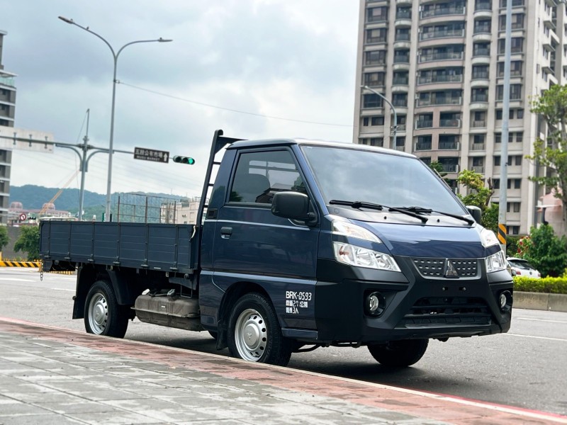 Mitsubishi  Delica 《只跑2萬公里》2022 Mitsubishi Delica 2.4 貨車 全車超漂亮 原廠保養 電子後照鏡 得利卡 | 新北市汽車商業同業公會｜TACA優良車商聯盟｜中古、二手車買車賣車公會認證保固