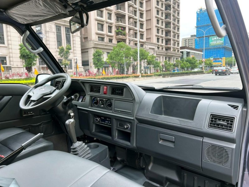 Mitsubishi  Delica 《只跑2萬公里》2022 Mitsubishi Delica 2.4 貨車 全車超漂亮 原廠保養 電子後照鏡 得利卡 | 新北市汽車商業同業公會｜TACA優良車商聯盟｜中古、二手車買車賣車公會認證保固