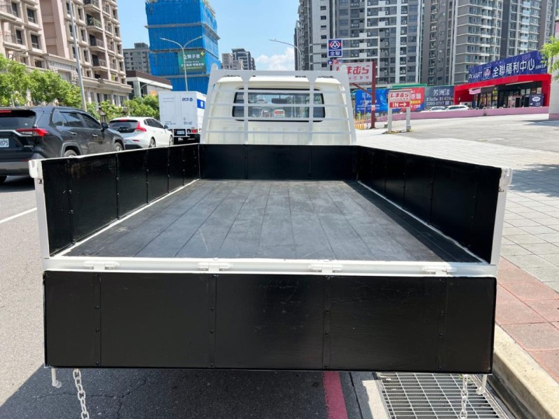 Mitsubishi  Delica 《只跑4萬公里》2010 Mitsubishi Delica 2.4 貨車 市場唯一 超低里程 全新木斗 得利卡 貨車 | 新北市汽車商業同業公會｜TACA優良車商聯盟｜中古、二手車買車賣車公會認證保固